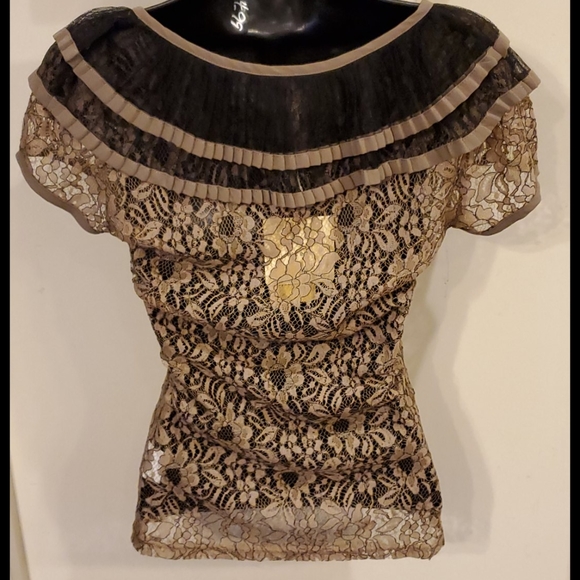 a'reve Anthro Small Brown and Black Lace Top NWT - Picture 3 of 4